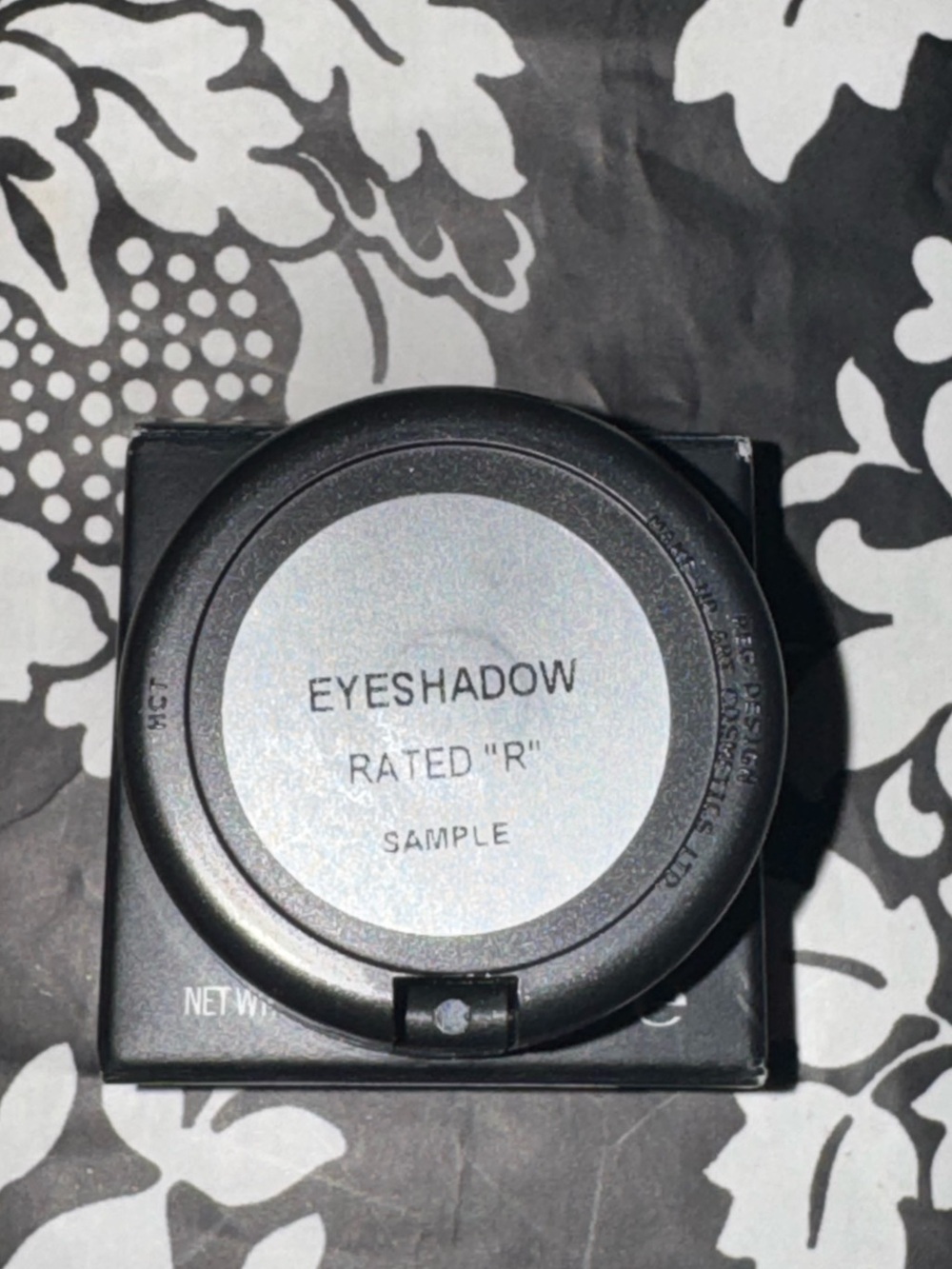 MAC Rate R Eyeshadow - Picture 4 of 4